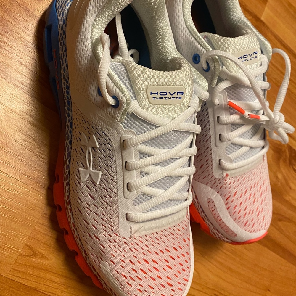Brand new under armour shoes
